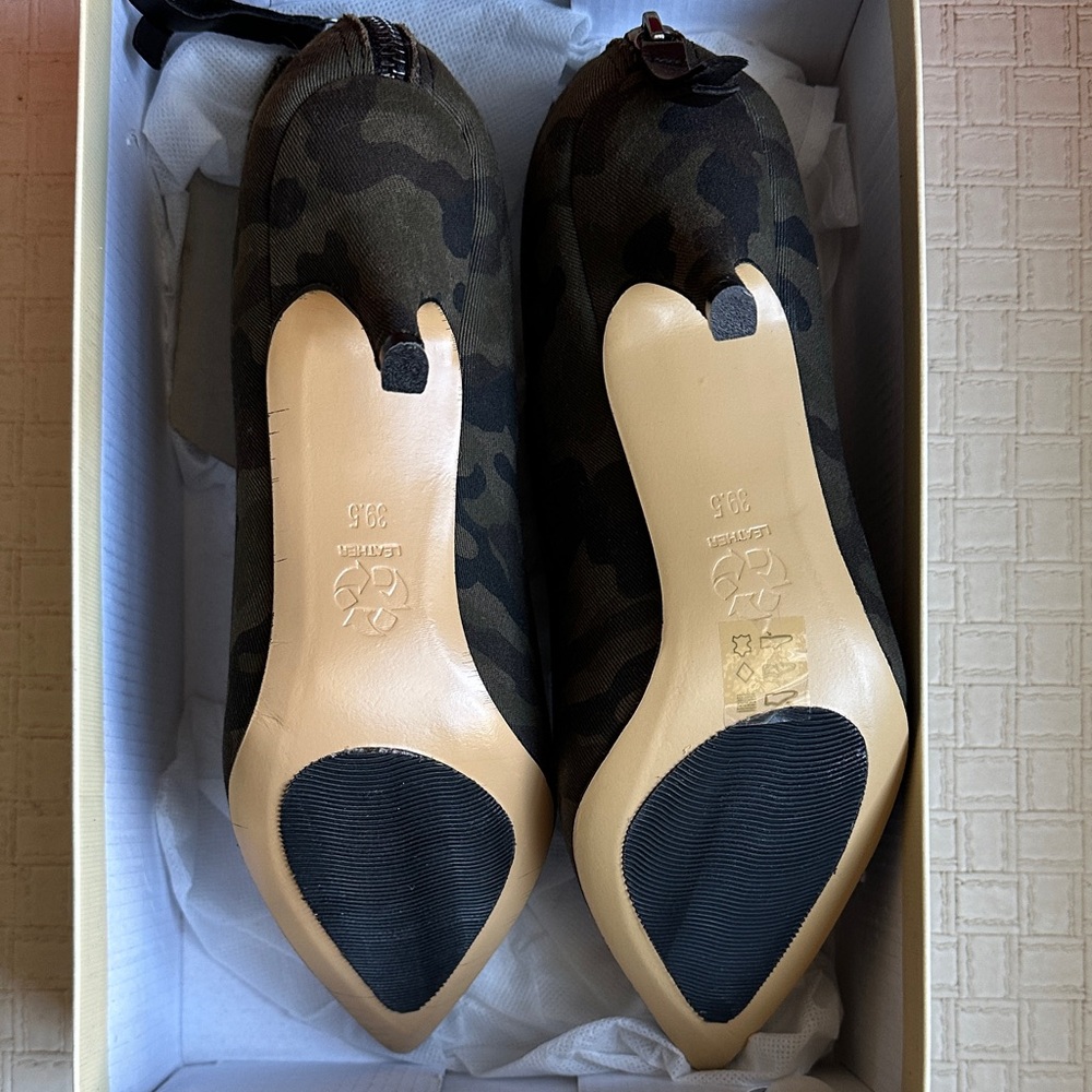 NIB - ALL BLACK - Urban Fab Camouflage Heeled Boots Size 8.5 - Picture 4 of 4